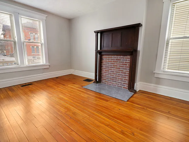 918 Harrison Ave — Photo 11