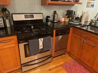 688 Sackett St APT 3R, Brooklyn, NY 11217