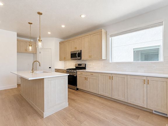2nd image of 6704 S Vaughn Ln E #26