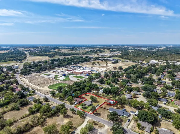 1013 Texas St, Sulphur Springs, TX 75482