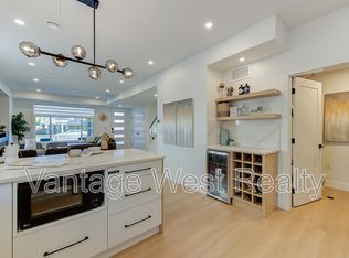 767 Martin Ave #1, Kelowna, BC V1Y6V4