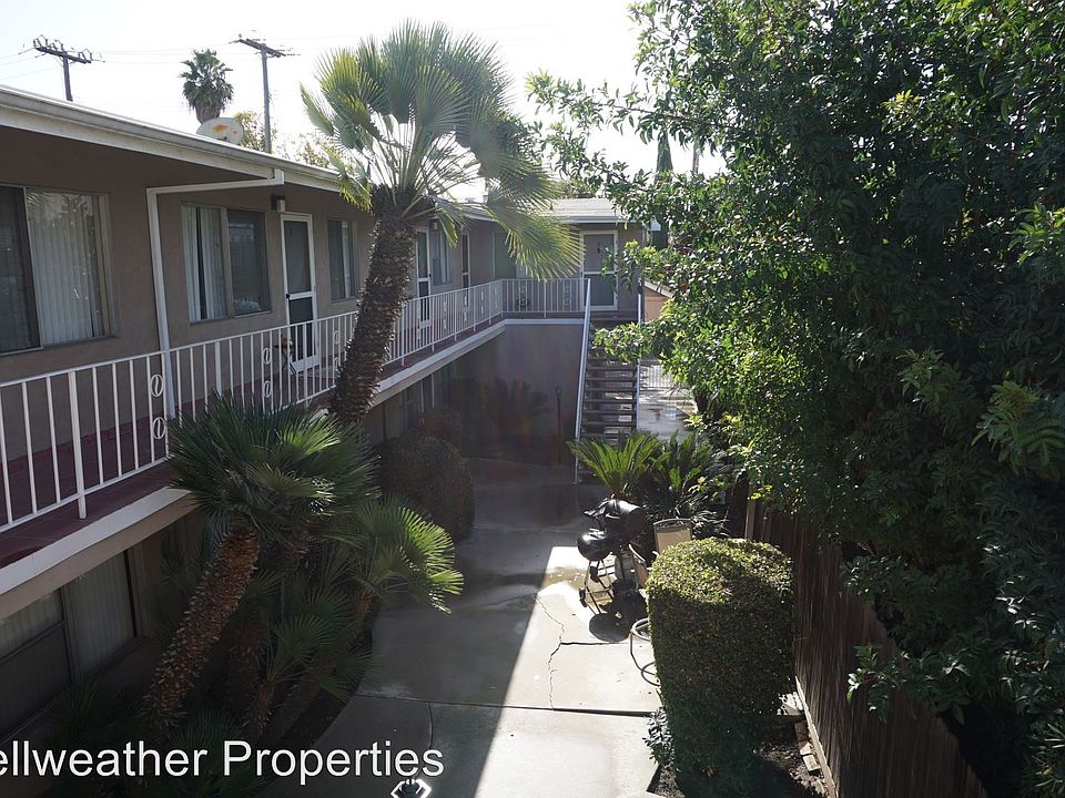 2nd image of 3138 E 3rd St APT 6
