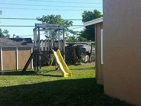 2nd image of 5795 Tarragon Dr