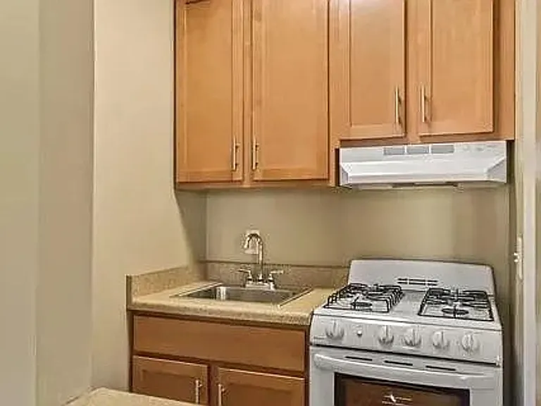 3138 Thorp St. — Photo 2