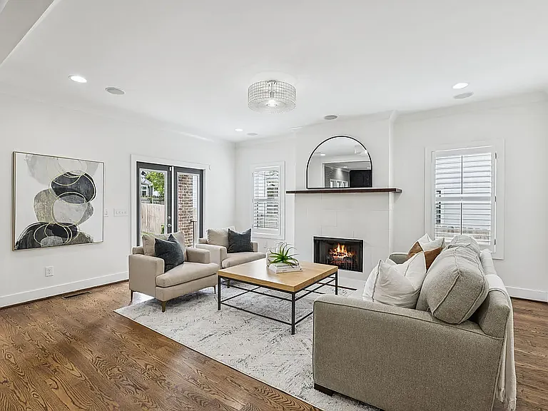 2302 Sunset Pl — Photo 11