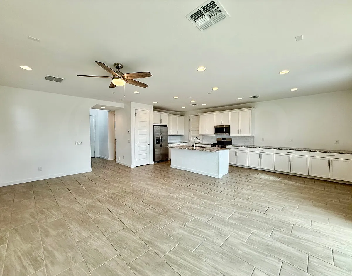 4 bed, 3.0 bath, 2248 sqft, $2,545 — Photo 2