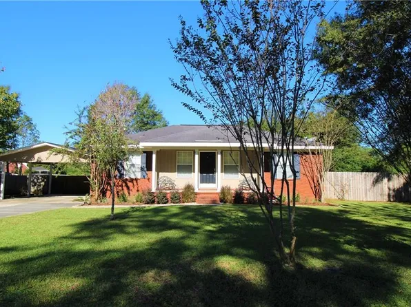 906 Joaneen Dr, Saraland, AL 36571