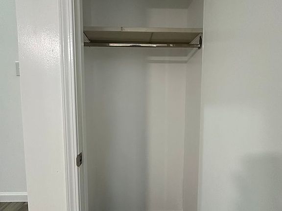 5th image of 105 Villa Dr