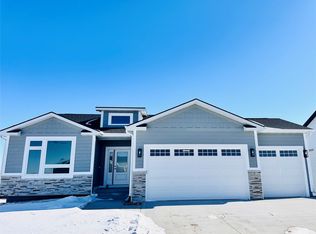 1390 NW Yorktown Dr, Waukee, IA 50263