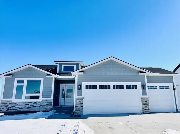 1390 NW Yorktown Dr, Waukee, IA 50263