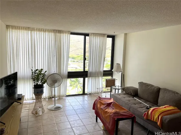 501 Hahaione St #111G, Honolulu, HI 96825