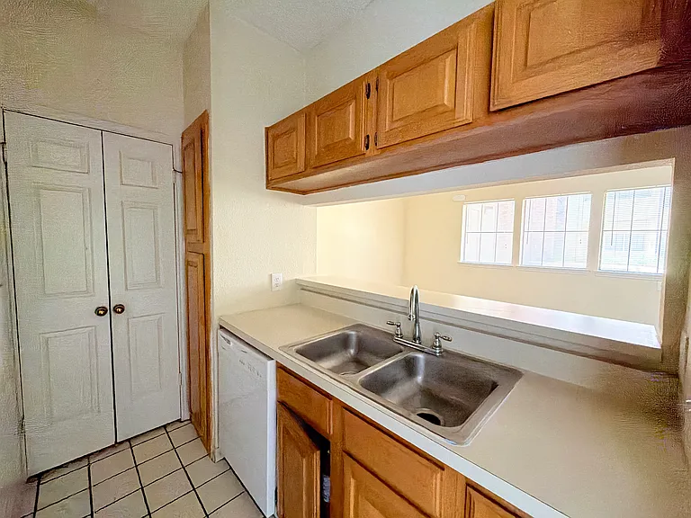 3001 Cedar St #114 — Photo 15