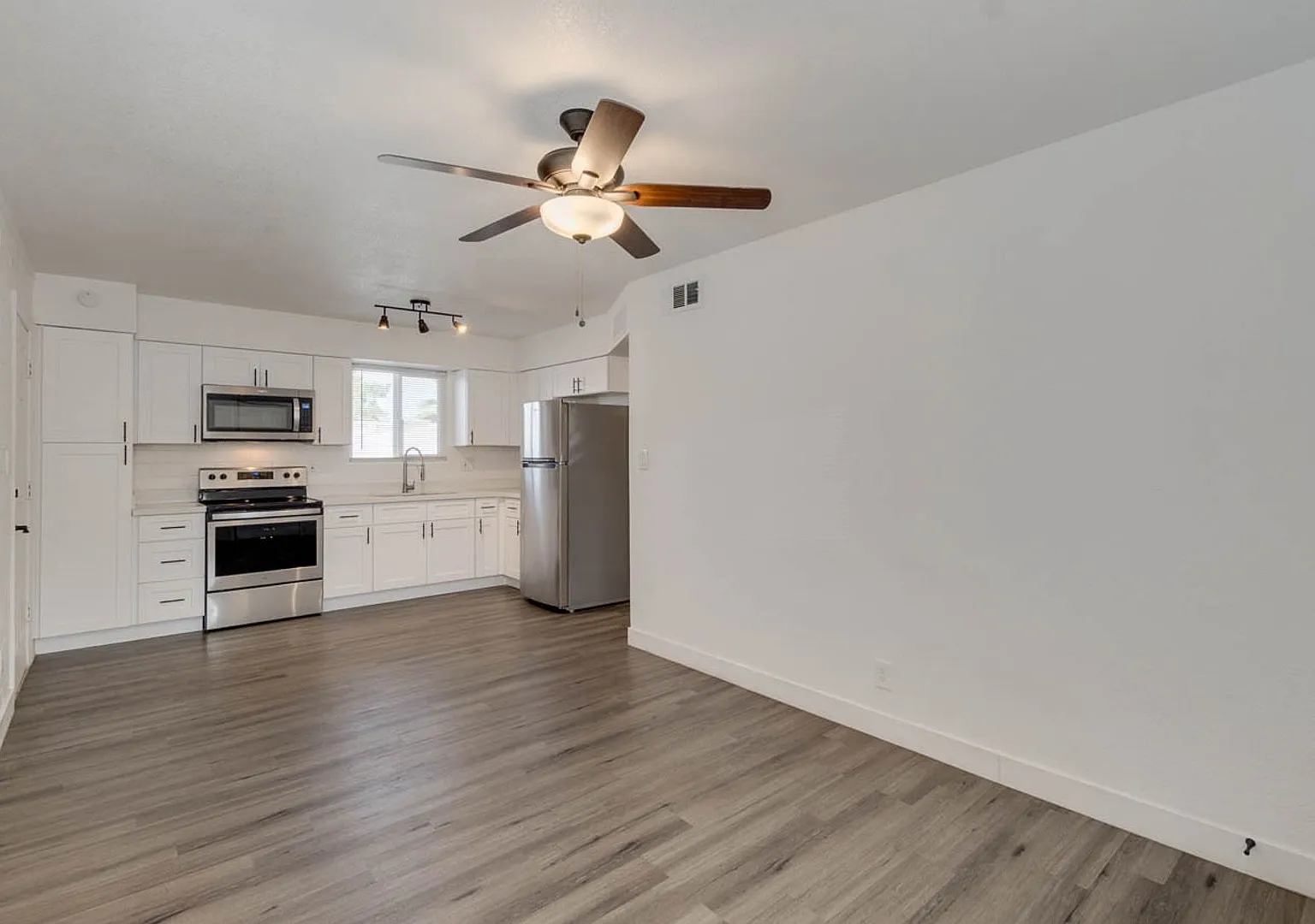 4218 North 17th Street — Photo 1
