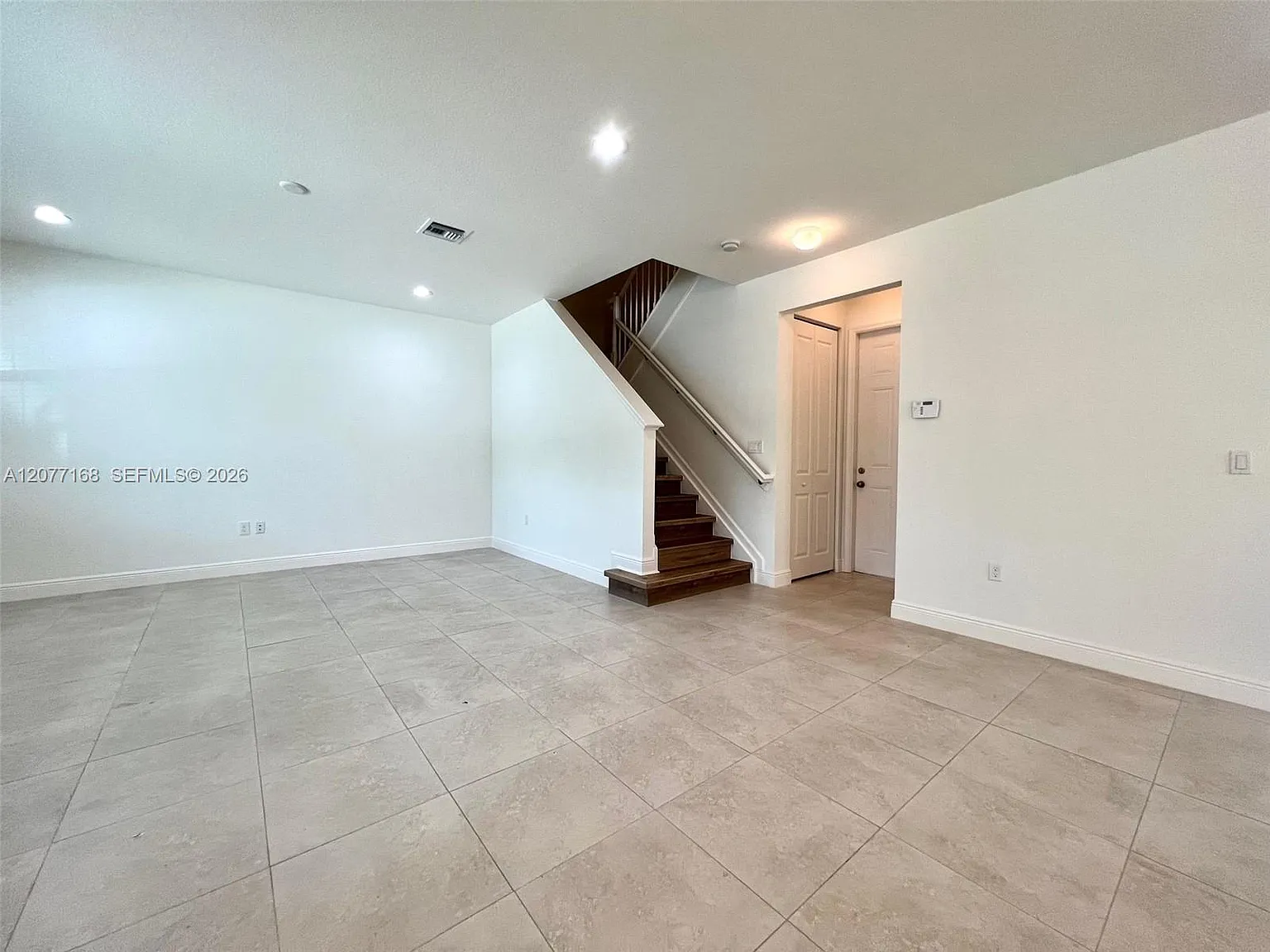 Artesia — Photo 4