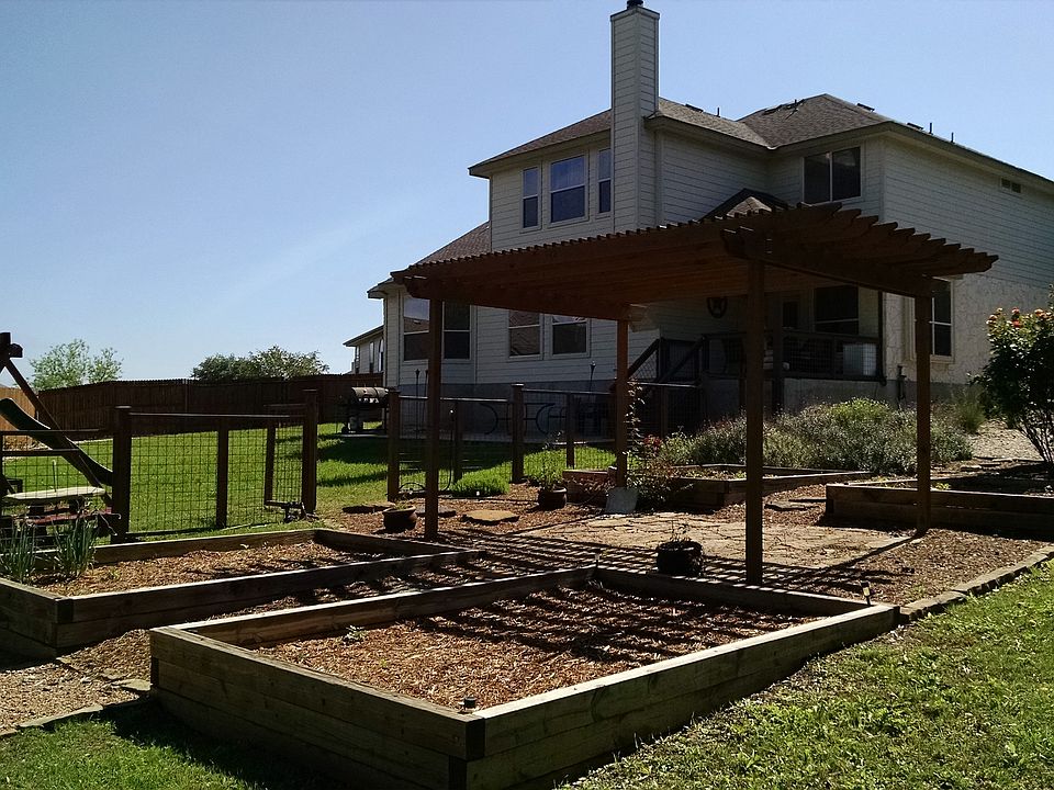 1st image of 661 La Bahia Loop