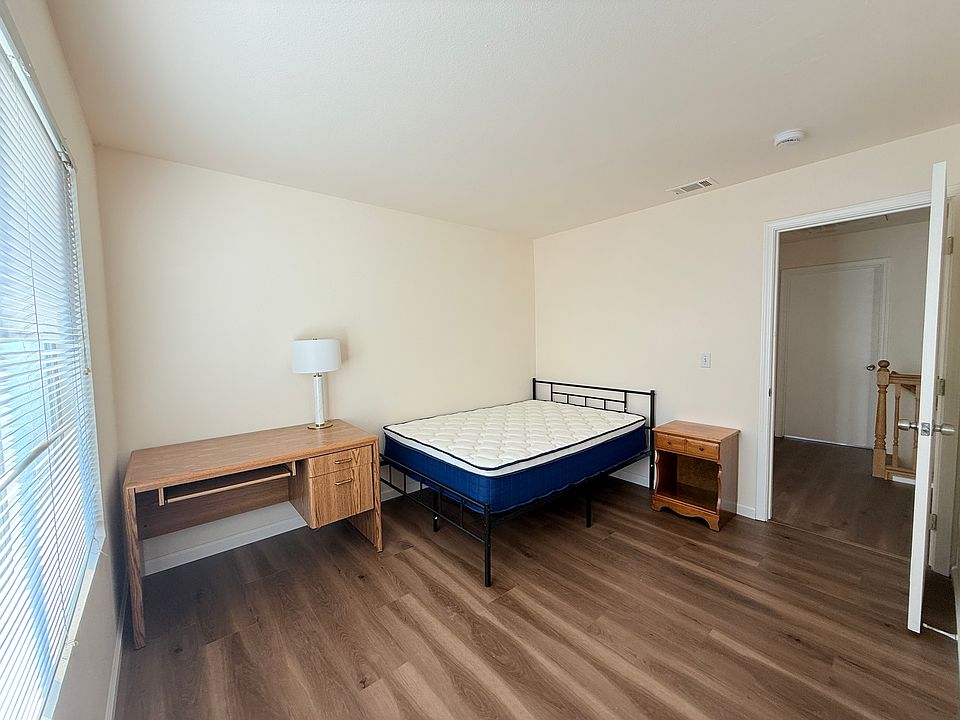 1st image of 3324 E Island Ct