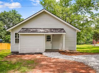 417 Cateechee Trl, Central, SC 29630