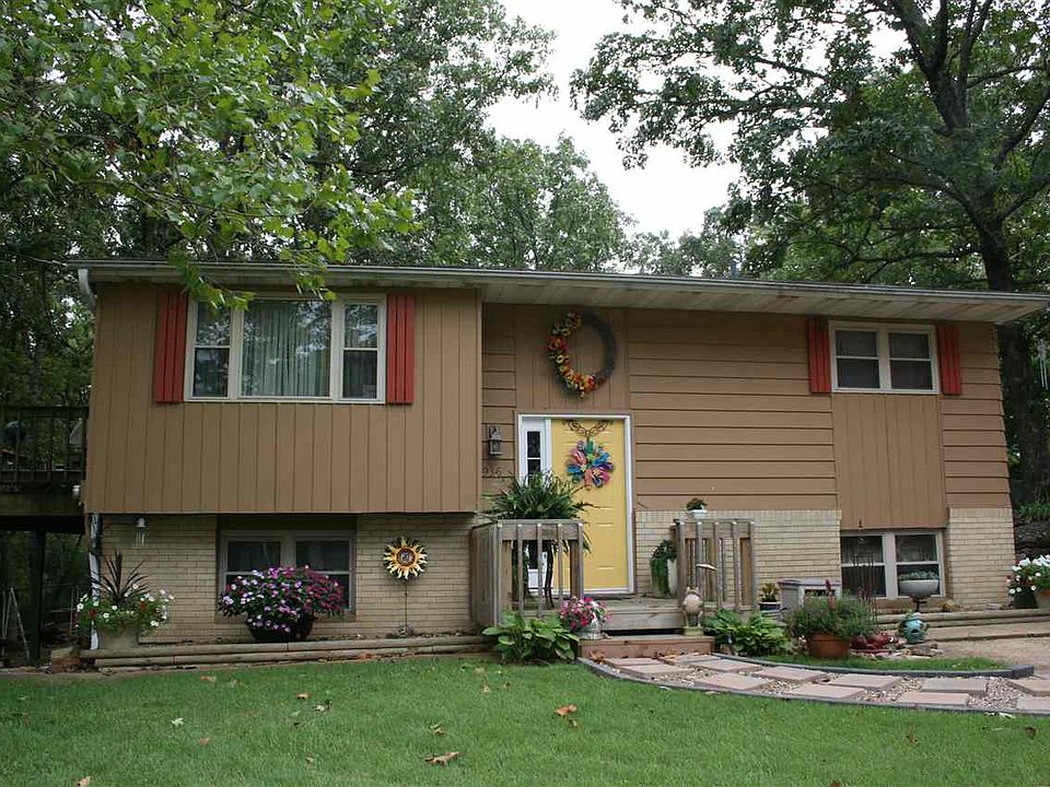 1st image of 936 Montclair Dr