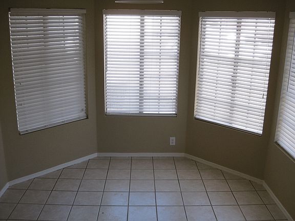 3rd image of 15025 W Heritage Oak Way