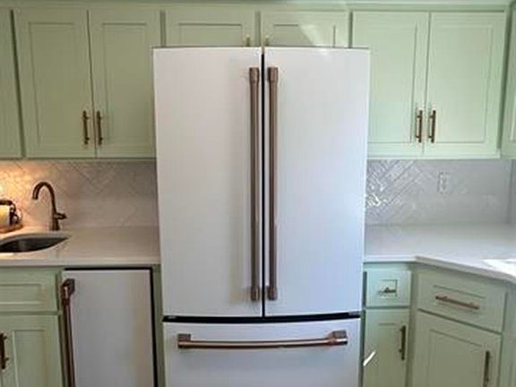 5th image of 18 Fairview Ln #C