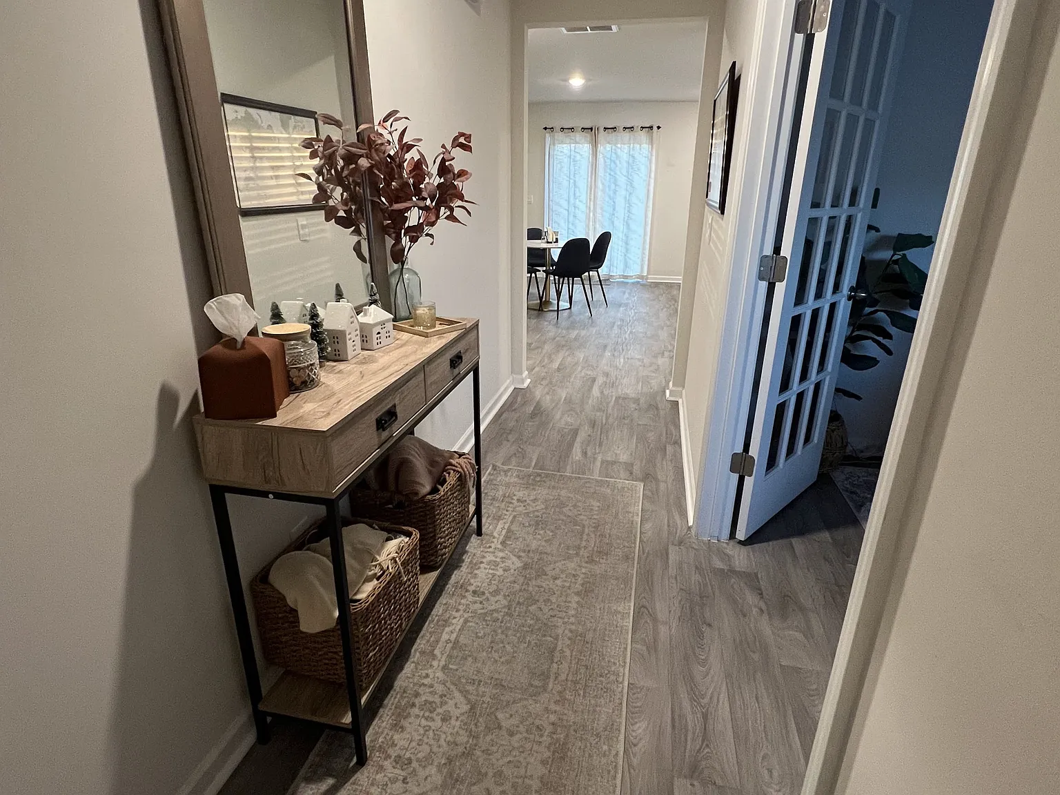 3 bed, 2.5 bath, 2208 sqft, $2,300 — Photo 1