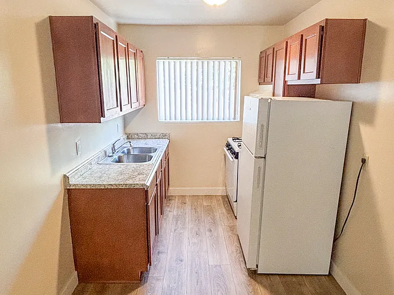 4390 Rosebud Ln #B — Photo 7