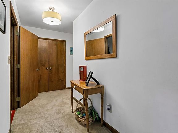 5th image of 102 Arena St