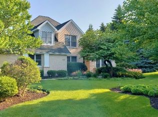 1115 Donegal Ct, Woodstock, IL 60098
