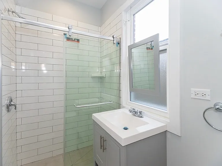 5422 W Wrightwood Ave #1 — Photo 9