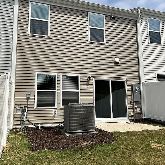 978 Rolling Fields Dr — Photo 13