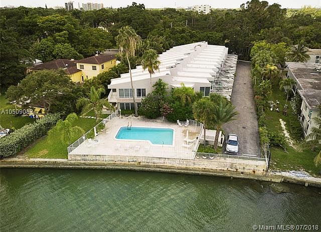 1st image of 6011 N Bayshore Dr APT 4