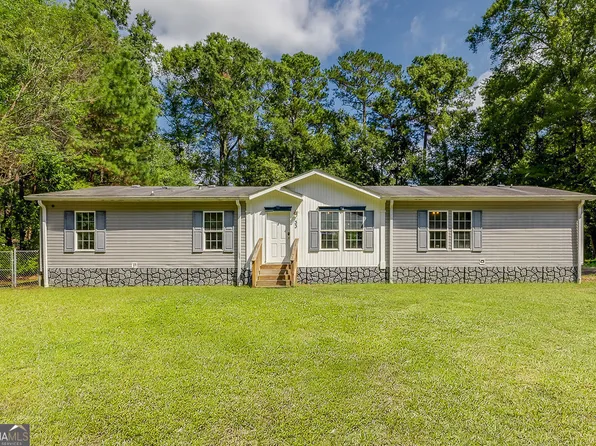 33 Center St, Midway, GA 31320