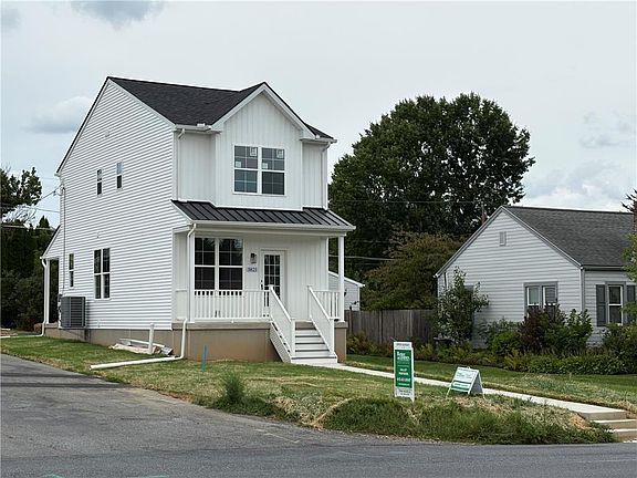 2nd image of 3821 Broadway S