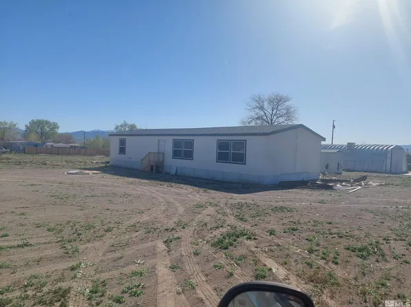 5185 Miwok Dr, Stagecoach, NV 89429