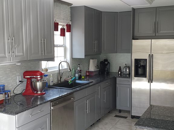 3rd image of 1452 Shadowbrook Dr