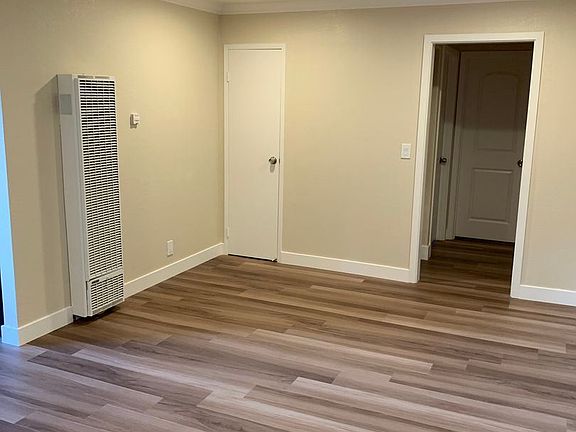 5th image of 3771 Miramar Way APT 8