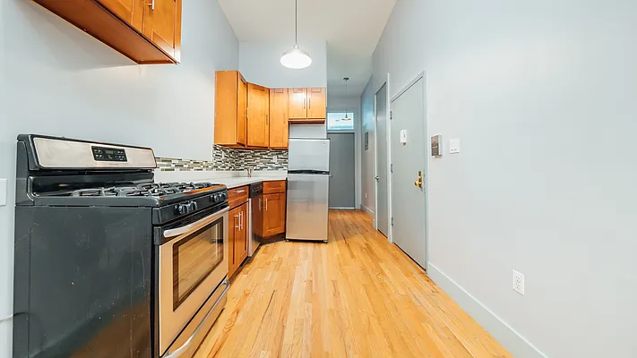 Rented by Nooklyn NYC LLC | media 8