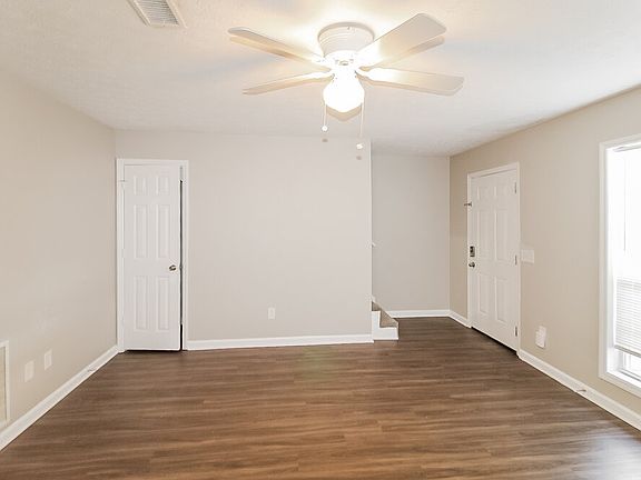 5th image of 1103 McCords Cor NW