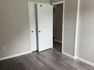 215 E College St APT 9, Canonsburg, PA 15317
