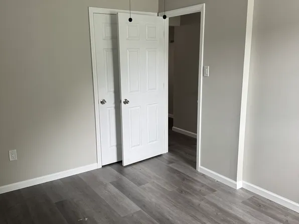 215 E College St APT 9, Canonsburg, PA 15317