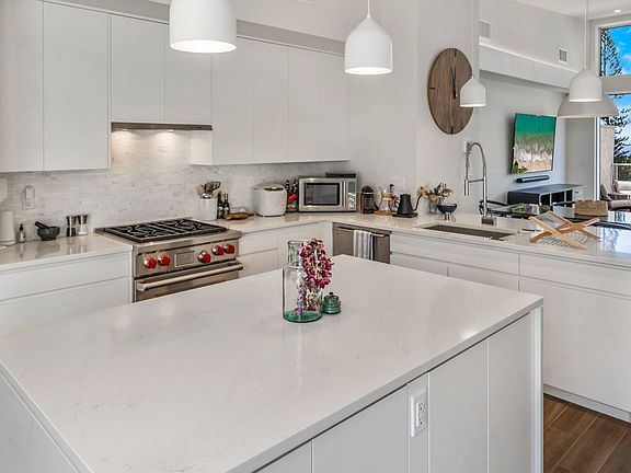 5th image of 161 Holomoana Way #103-6C