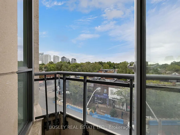 23 Glebe Rd W #412 — Photo 15