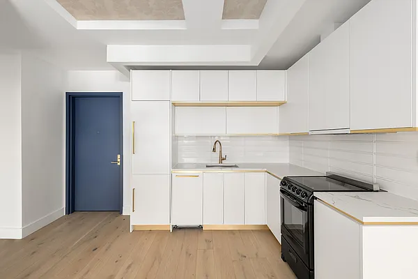 Sold by Douglas Elliman | media 4