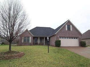 4131 Pembroke Dr, Evansville, IN 47711
