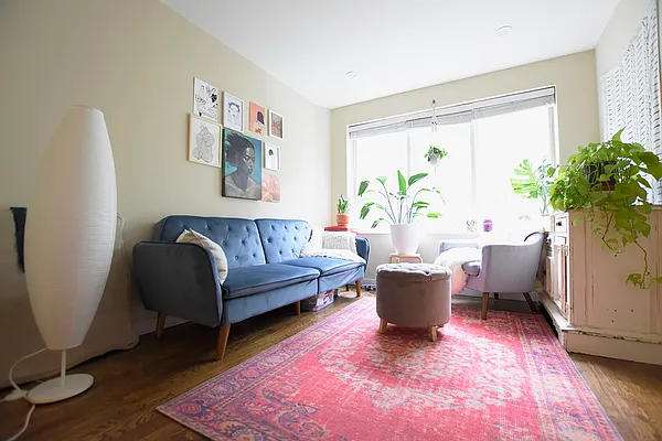 Rented by REAL New York | media 11