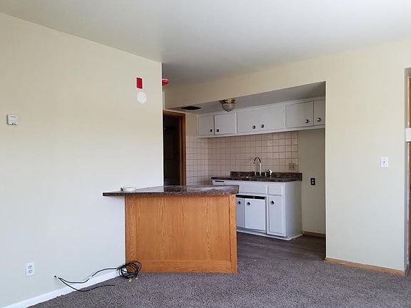 2nd image of 5019 N Hopkins St #21