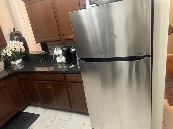 5 Chapin Ave APT 1, Providence, RI 02909