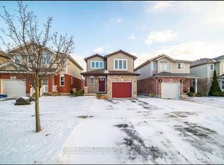 60 Everglade Cres, Kitchener, ON N2E 3Y6