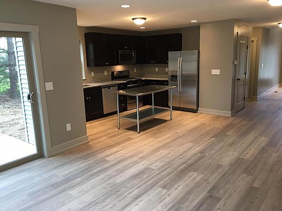 2nd image of 61/63 Beeson Ave