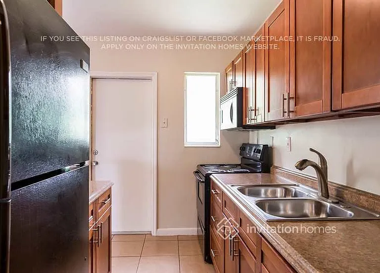 335 NW 190th St — Photo 11